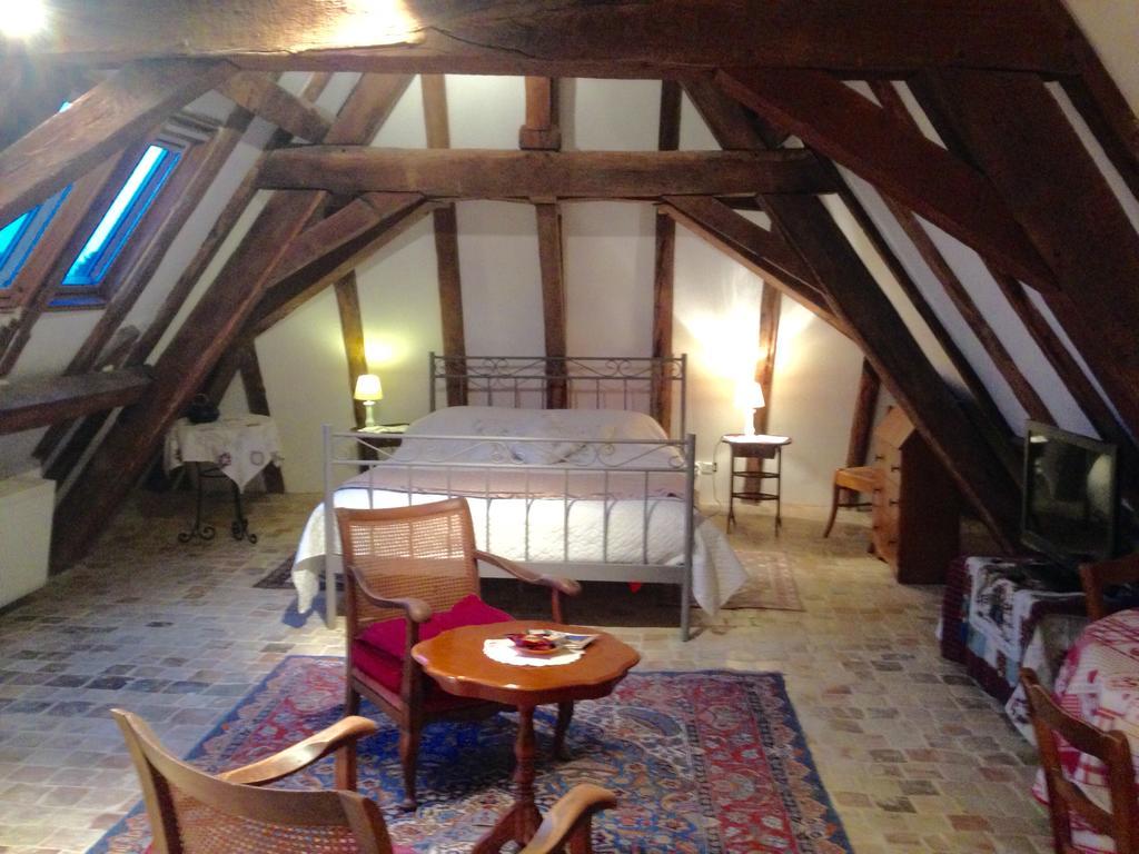 Chateau D'Avanton Rum bild